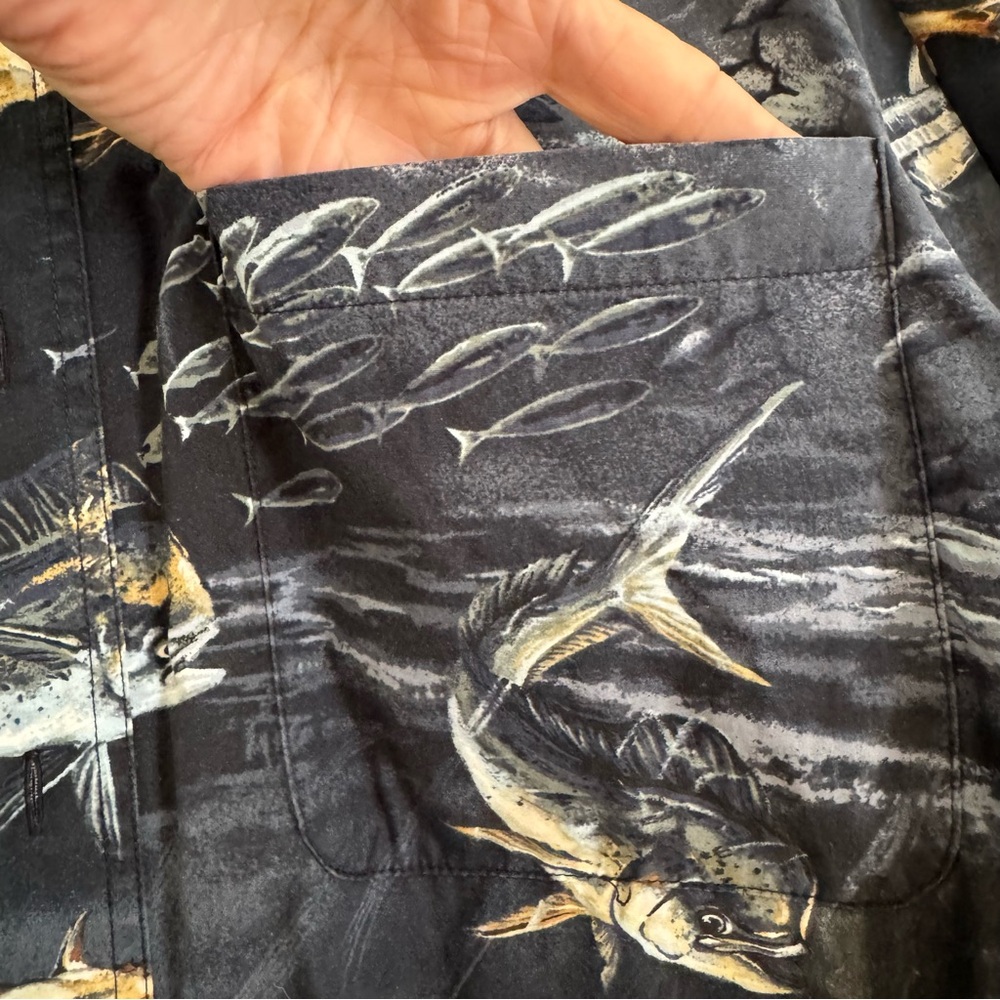 Reel Legends Men's Navy Salt Water Fish Short Sleeve Shirt Size: Large - Picture 4 of 6